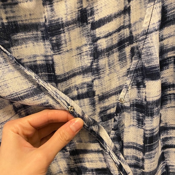 BB Dakota Blue Blouse - Picture 5 of 8